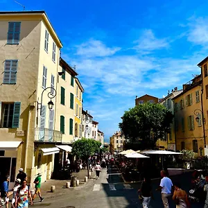 Appartamento Superbe En Plein Centre Du Vieil, Antibes